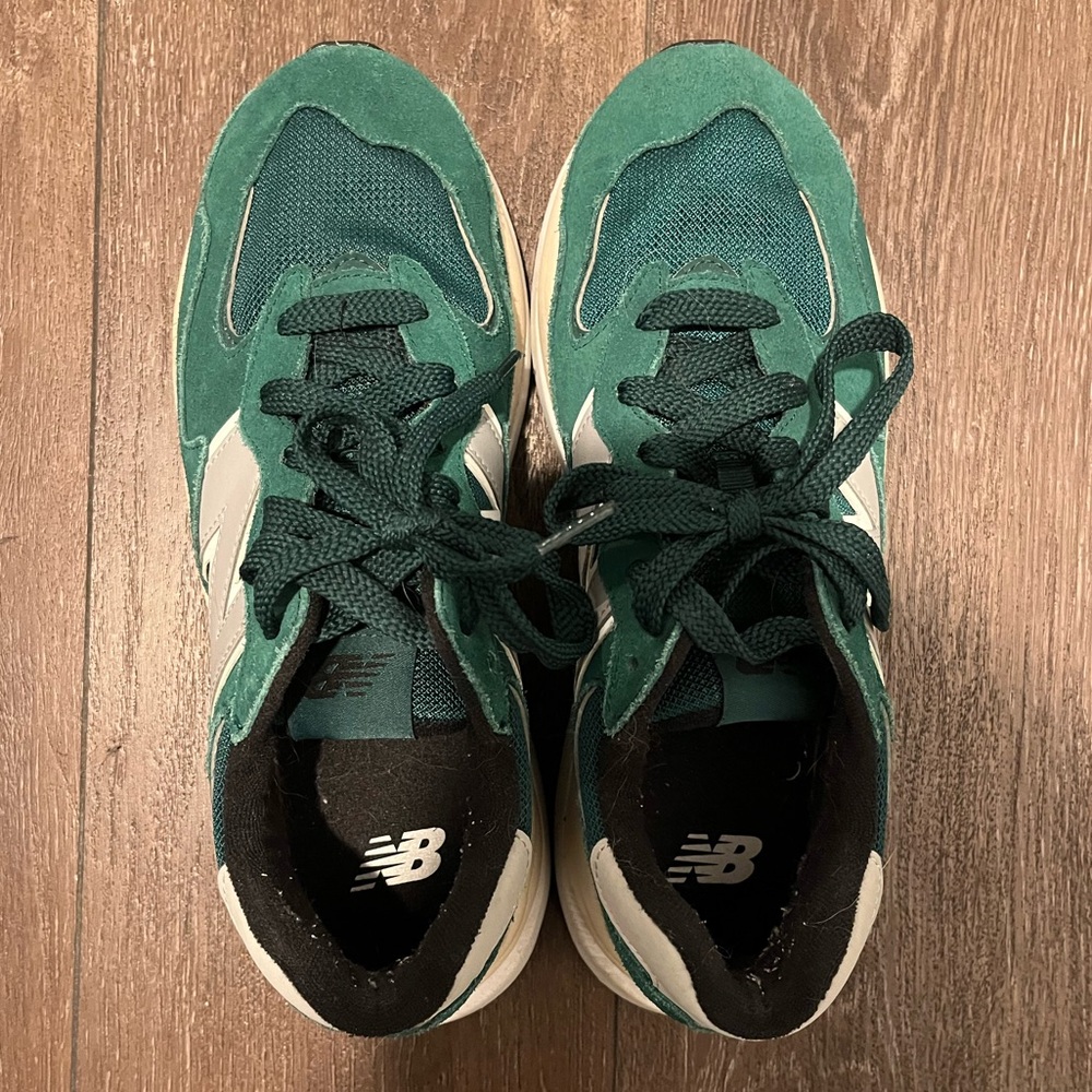 Green new balance 5740